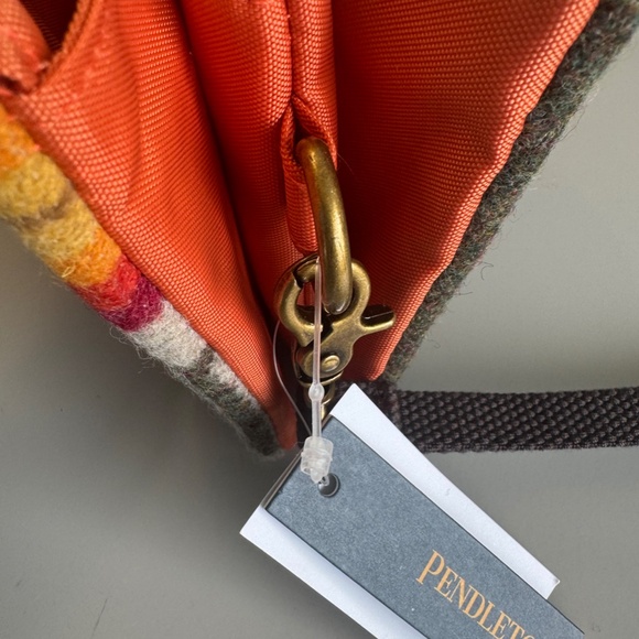 Pendleton Three Pocket Keeper Olive Wallet NWT - Picture 9 of 10